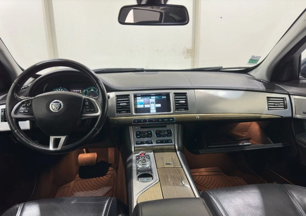 Jaguar XF cena 35700 przebieg: 206042, rok produkcji 2013 z Drezdenko małe 407